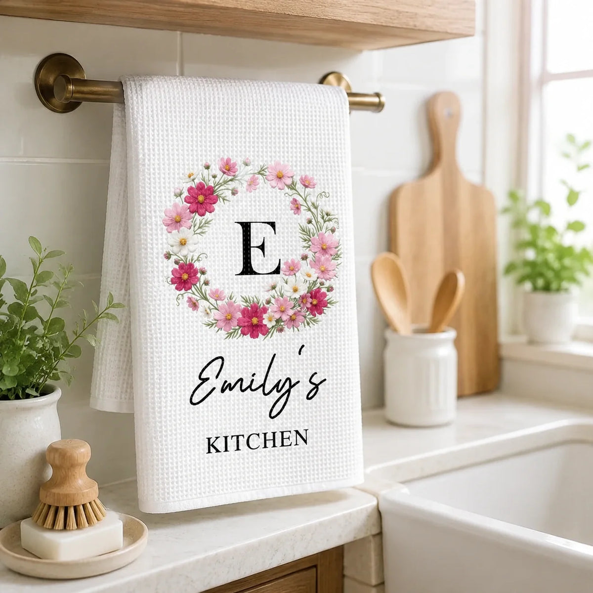 Personalized Birth Flower Kitchen Towel with Custom Name, Floral Wreath Tea Towel Gift for Home Cooks