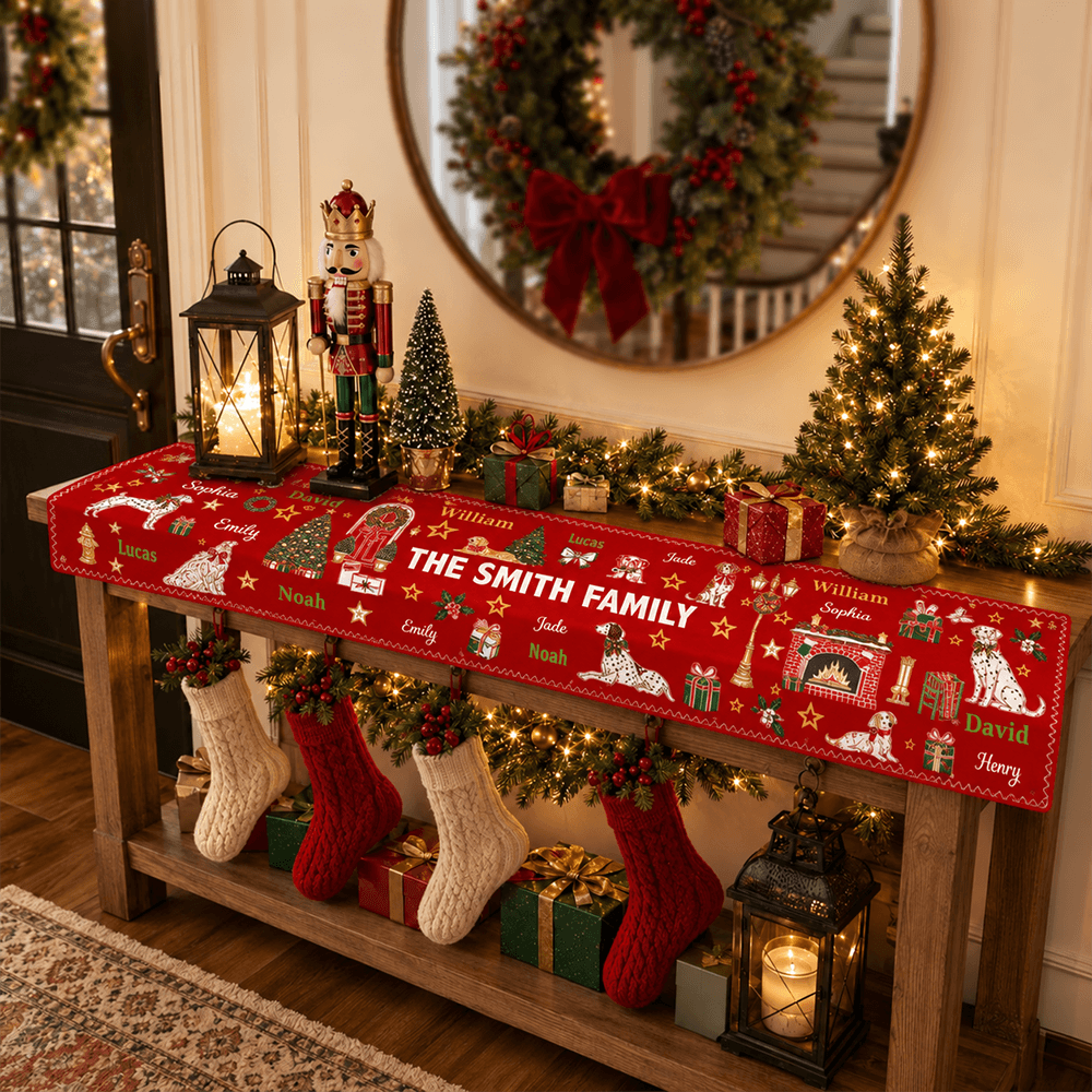 Personalized Family Christmas Table Runner, Custom Names & Family Name, Festive Holiday Dining Table Decor