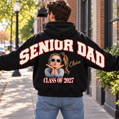 Personalized Retro Senior Mom 2027 Sweatshirt Hoodie