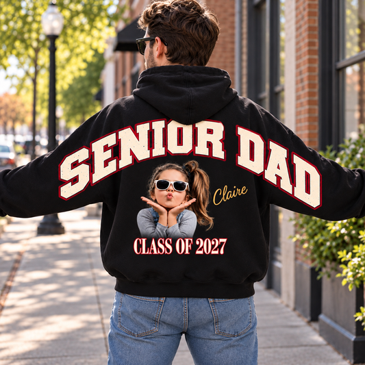 Personalized Retro Senior Mom 2027 Sweatshirt Hoodie