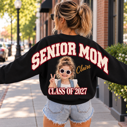 Personalized Retro Senior Mom 2027 Sweatshirt Hoodie