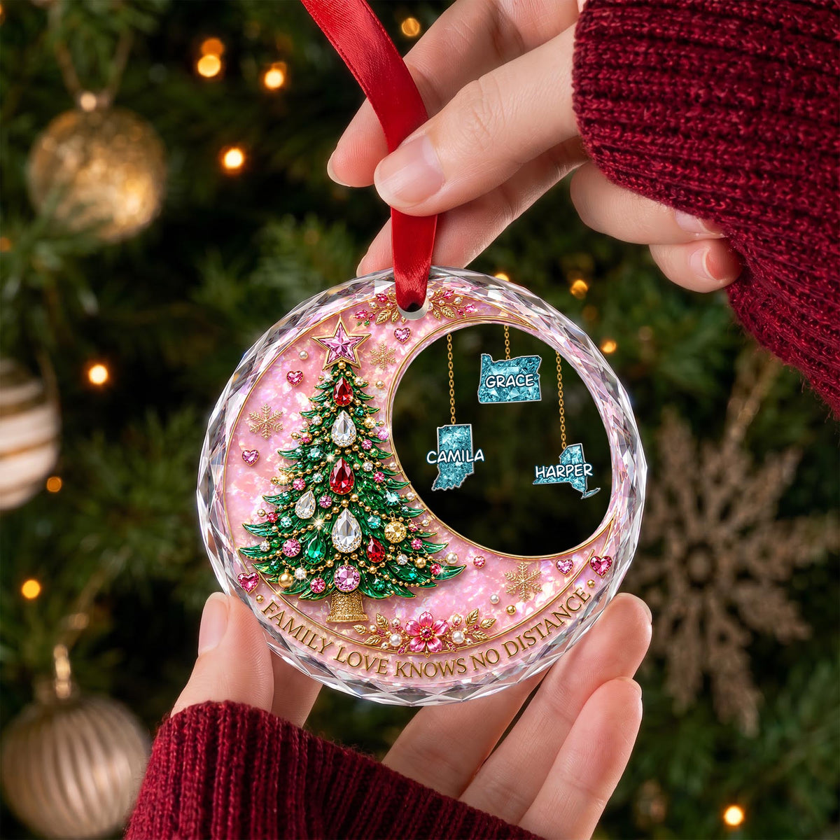 Family Love Knows No Distance With Christmas Tree And Custom States - Personalized Custom Circle Glass Ornament - FAM1187_CGOR