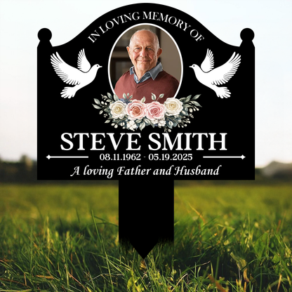 In Loving Memory Metal Garden Stake, Personalized Photo Tribute with Doves, Creative Sympathy Gift for Family
